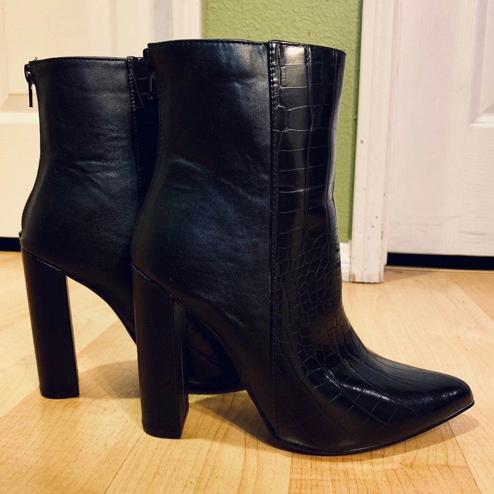 Lulu’s Black Booties Brand new size 6.5
